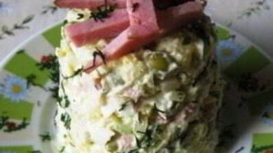 салат с копченым окорочком