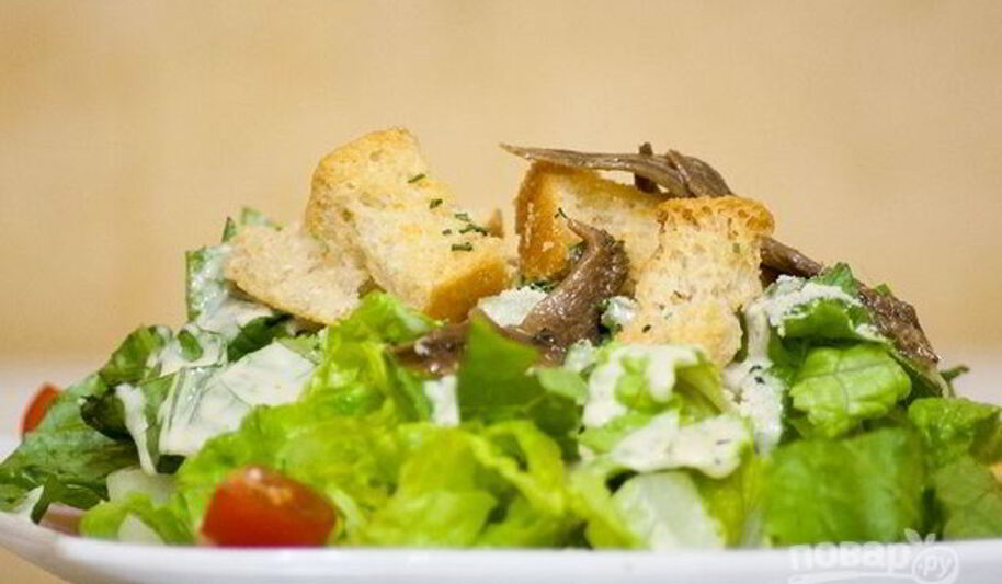 Рецепт легкого салата цезарь с анчоусами