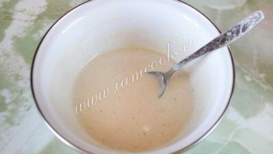 салат цезарь с курицей и сухариками