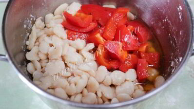 фасолевый соус с болгарским перцем