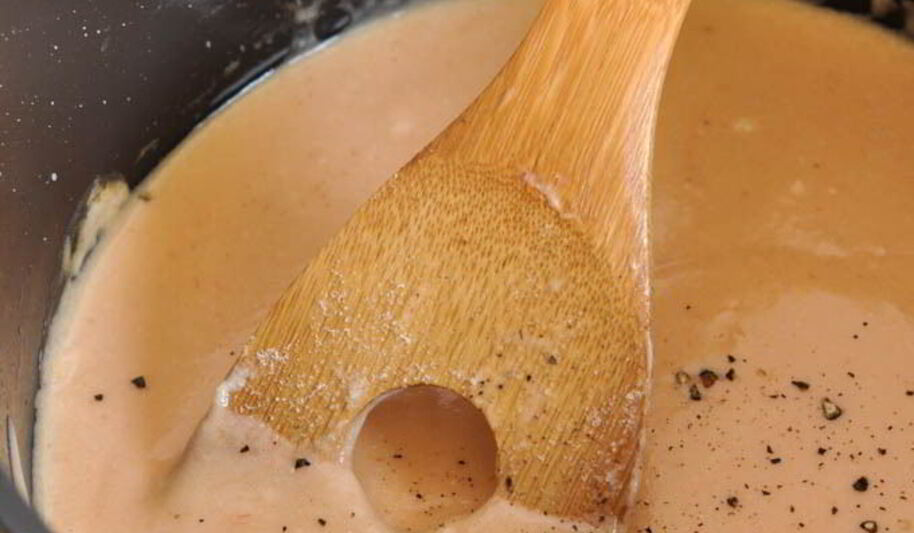 Рецепт сметанного соуса с томатной пастой