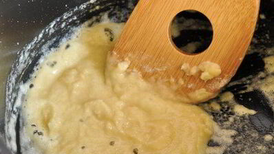 сметанный соус с томатной пастой