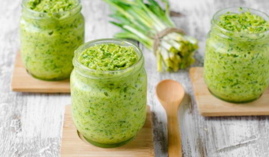 Рецепт зеленого франкфуртского соуса на сметане