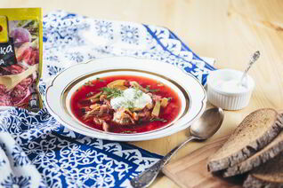 Борщ с шампиньонами и кабачками