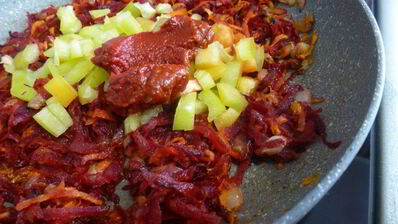 постный борщ с килькой в томате