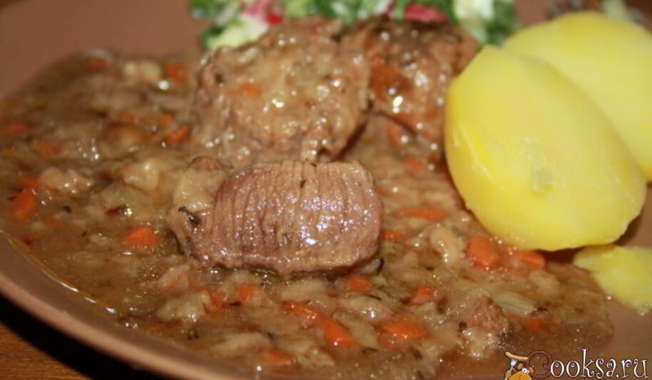 Рецепт запеченной говядины в вине и курином бульоне