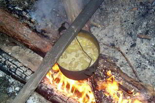 Гороховый суп на костре