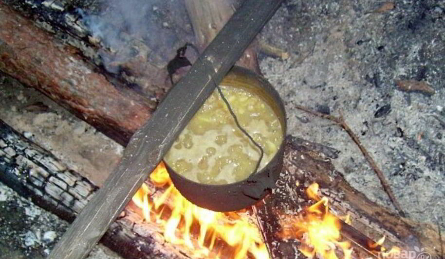 Рецепт горохового супа на костре