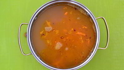 гороховый суп с чесночными рулетиками