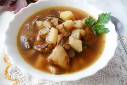 Грибной суп с маслятами