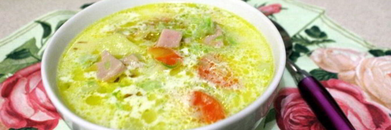 Кабачковый суп с ветчиной и плавленным сыром