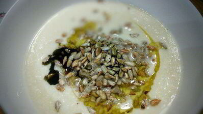 куриный крем-суп с миндалем