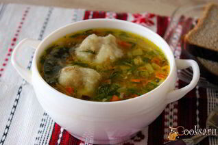 Куриный суп с картофельными клецками и гречневыми хлопьями