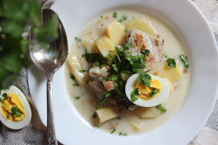 Куриный суп с яйцом и сливками