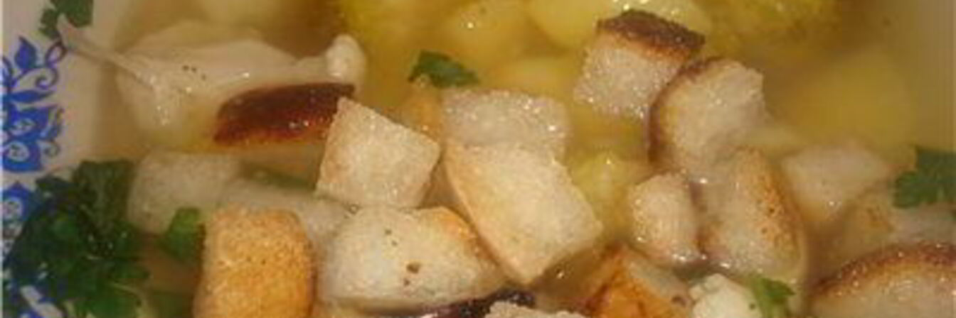 Густой супчик с овощами и крутонами