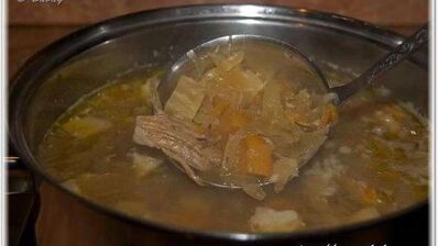 щи из квашеной капусты со свининой