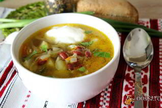 Щи с фасолью на курином бульоне