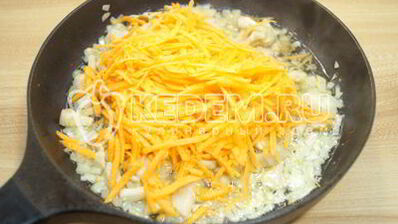 грибная солянка в горшочке