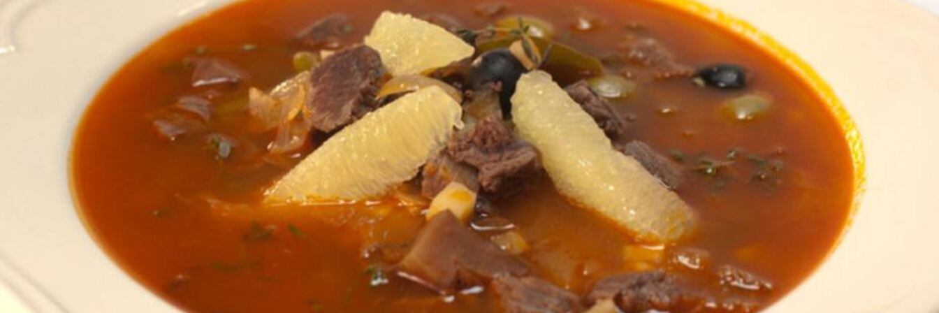 Сборная солянка на говяжьем бульоне