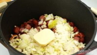 солянка с копченой колбасой