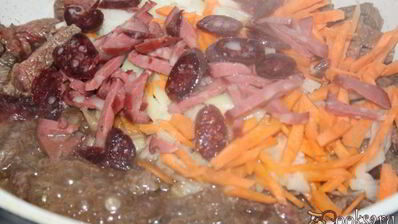 сытный суп типа солянки