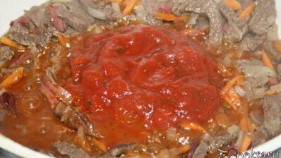 сытный суп типа солянки