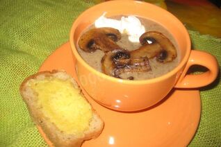 Грибной суп-пюре на молоке из свежих грибов