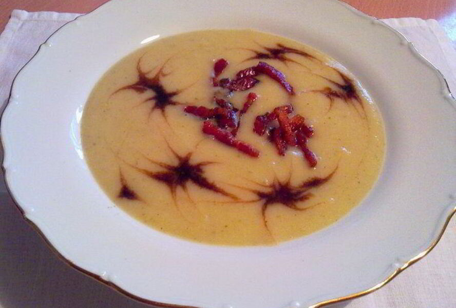 Суп-пюре из айвы с бальзамическим уксусом