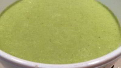 суп-пюре из брокколи с плавленым сыром