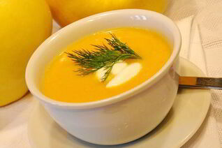 Суп-пюре из репы, сельдерея, курицы и тыквы