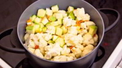 суп-пюре с кабачками и цветной капустой