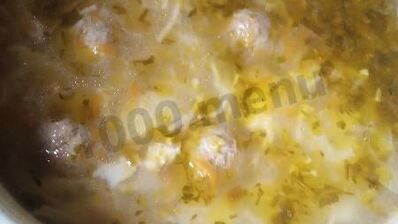 суп с фрикадельками и вермишелью и картошкой