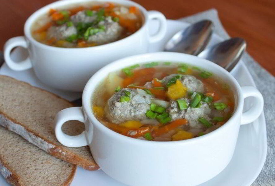 Суп с фрикадельками в мультиварке