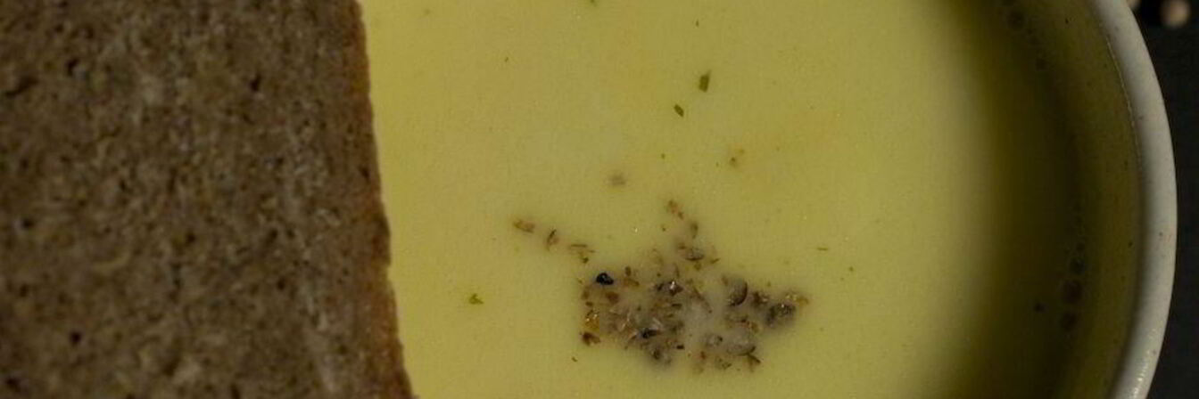 Суп с сыром и вином