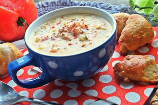 Сырный суп с лососем и рисом