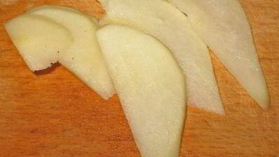 блины с куриной печенкой, грушей и горчицей