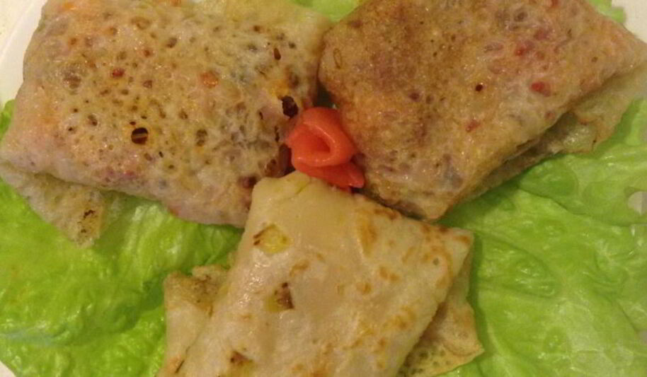 Рецепт луковых блинчиков с начинкой