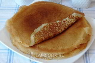 Простые дрожжевые блины на молоке