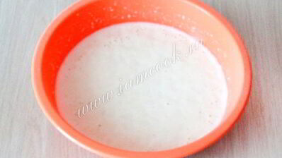 простые дрожжевые блины на молоке