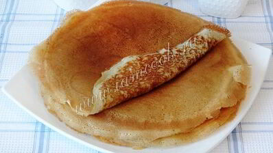 простые дрожжевые блины на молоке