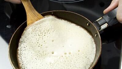 заварные блины на кефире с яблочным соком