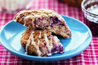 Булочки с овсянкой, медом и ягодами