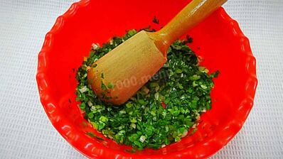 булочки с яйцами и зеленью на простокваше