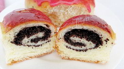 дрожжевые булочки с маком