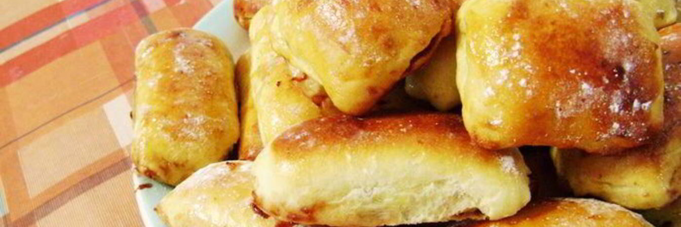 Плюшки дрожжевые с джемом