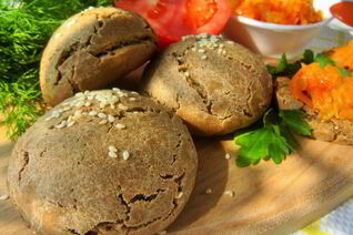 Ржаные булочки с кунжутом