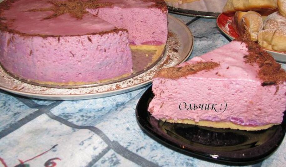 Рецепт воздушного черри-чизкейка без выпечки