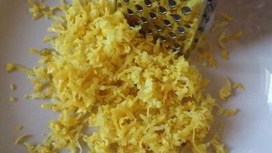 банановый кекс с кедровыми орешками и цедрой лимона