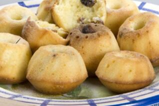 Кексы с изюмом