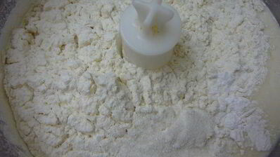 кексы с красной смородиной на йогурте